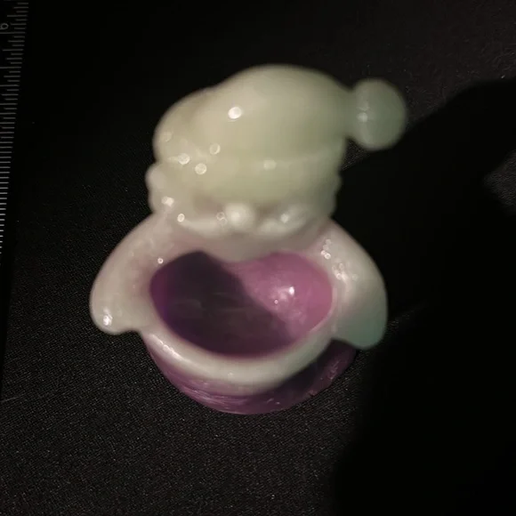 Adorable luminous resin Santa with an open stocking - Picture 6 of 7